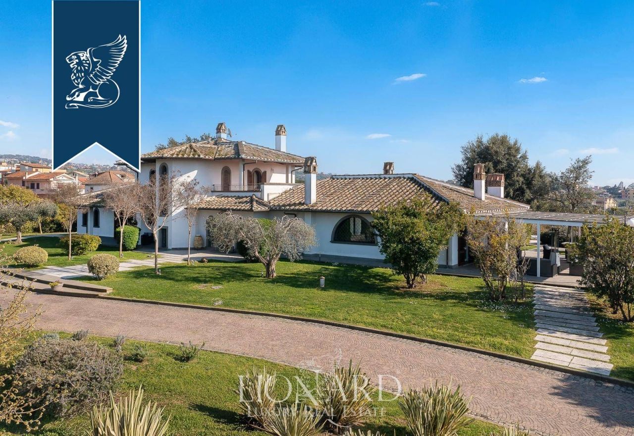 Вилла в Риме, Италия, 1 000 м² - фото 3