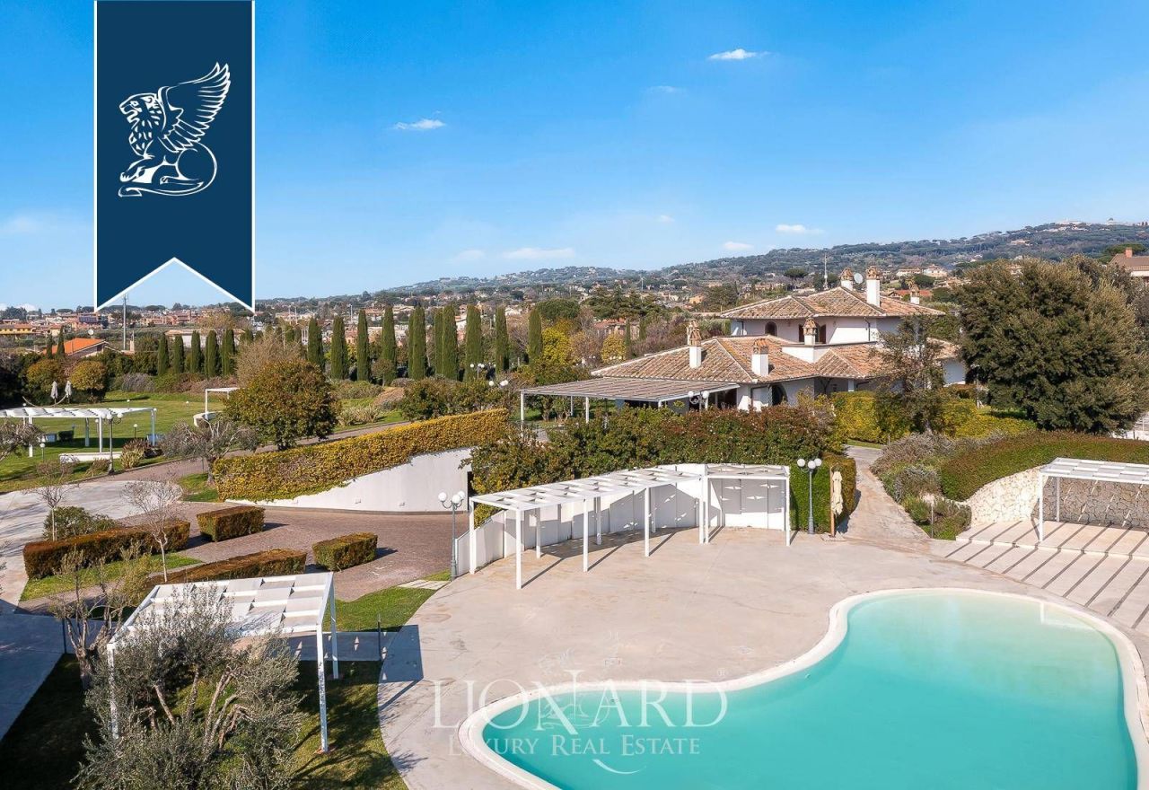 Вилла в Риме, Италия, 1 000 м² - фото 5