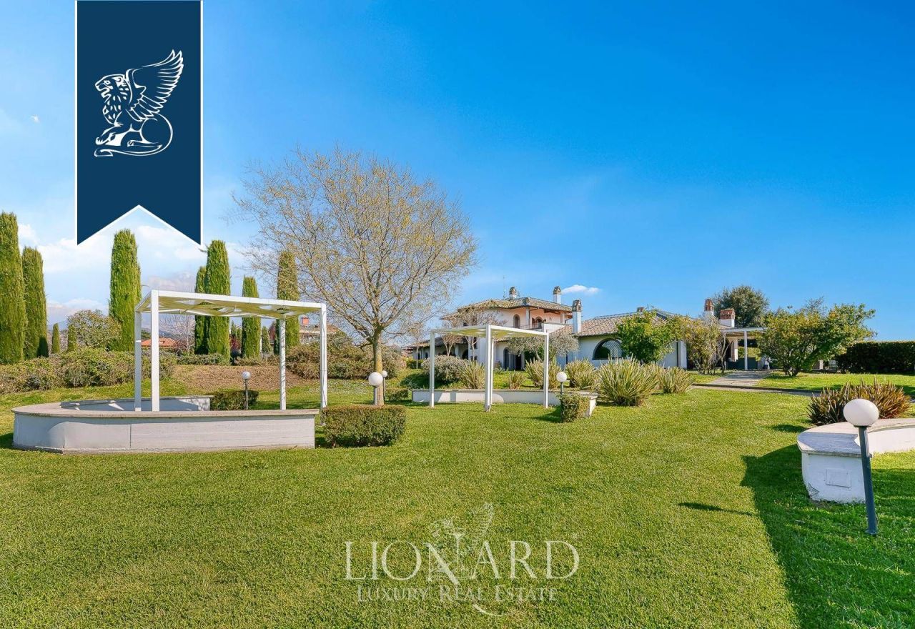 Вилла в Риме, Италия, 1 000 м² - фото 11