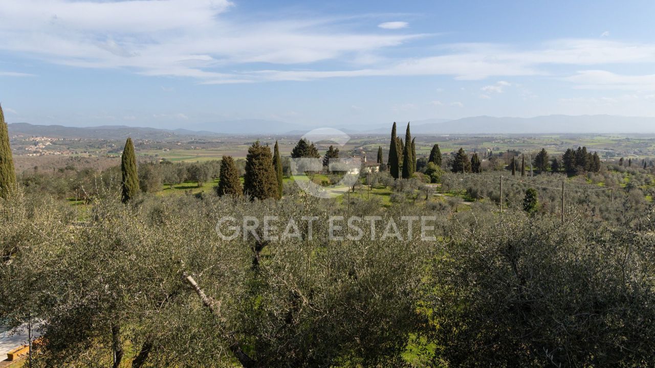 Дом Monte San Savino, Италия, 215 м² - фото 17