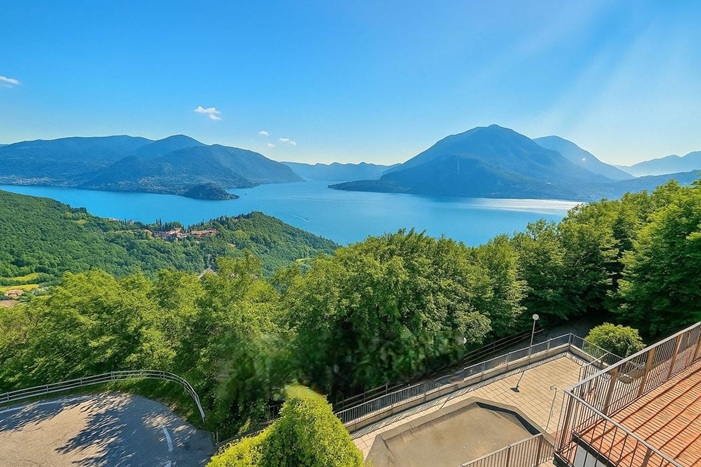 Апартаменты в Варенне, Италия, 114 м² - фото 8