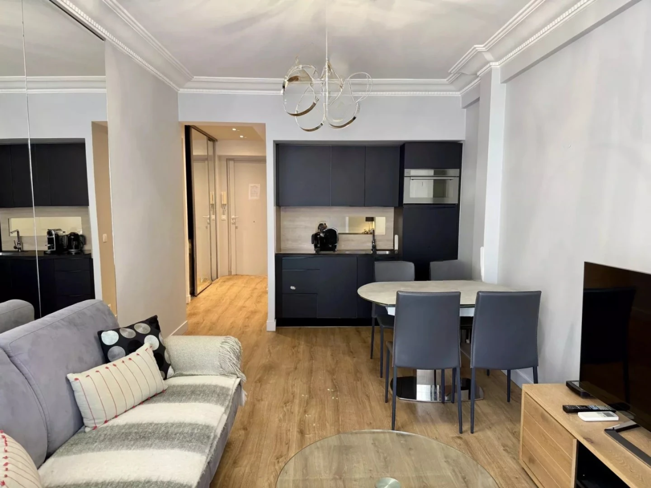 Квартира в Каннах, Франция, 48 м² - фото 1
