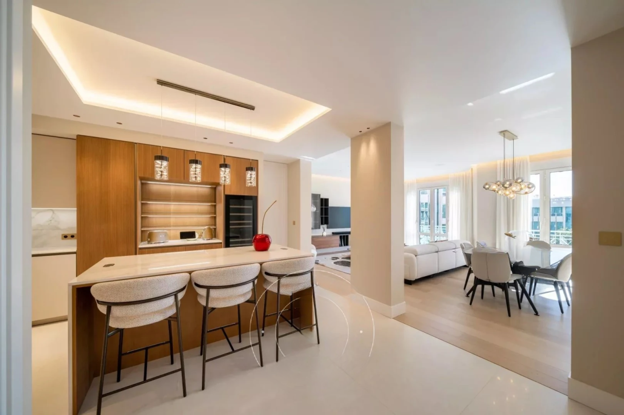 Квартира в Каннах, Франция, 145 м² - фото 1