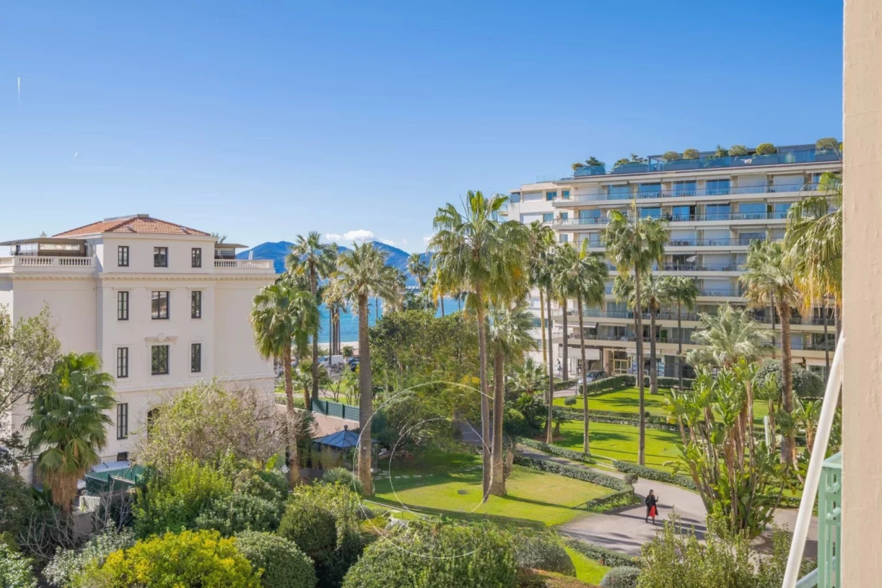 Квартира в Каннах, Франция, 145 м² - фото 2