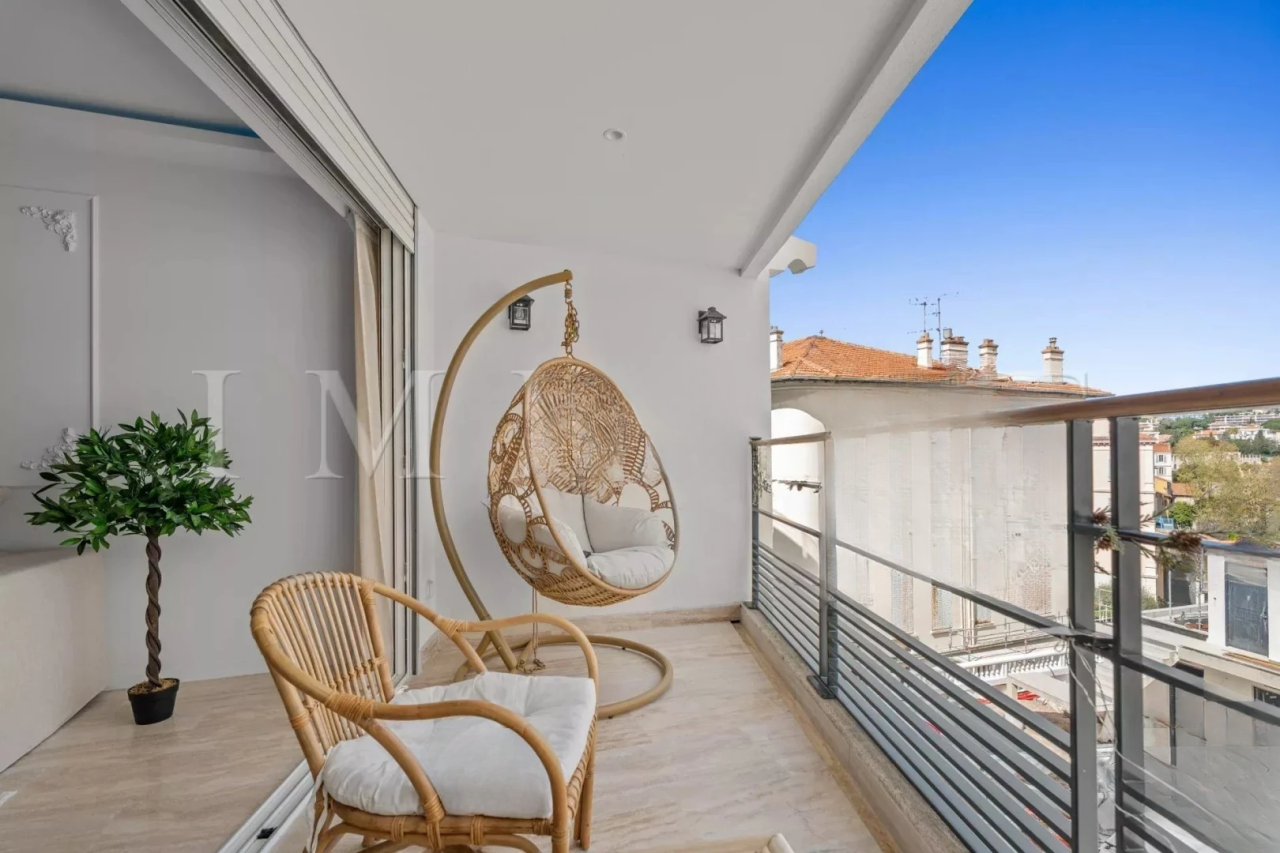 Квартира в Каннах, Франция, 95 м² - фото 2