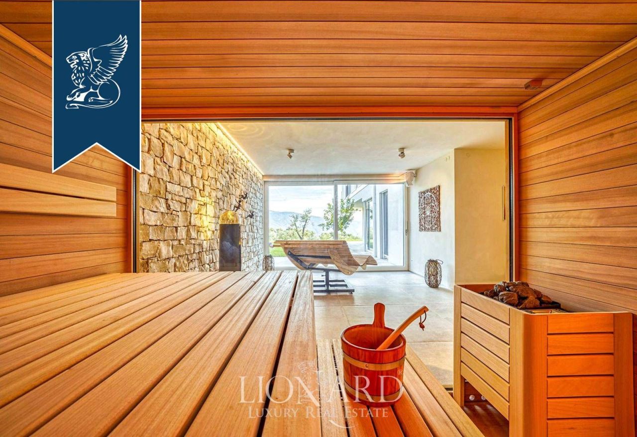 Вилла в Брешии, Италия, 400 м² - фото 19