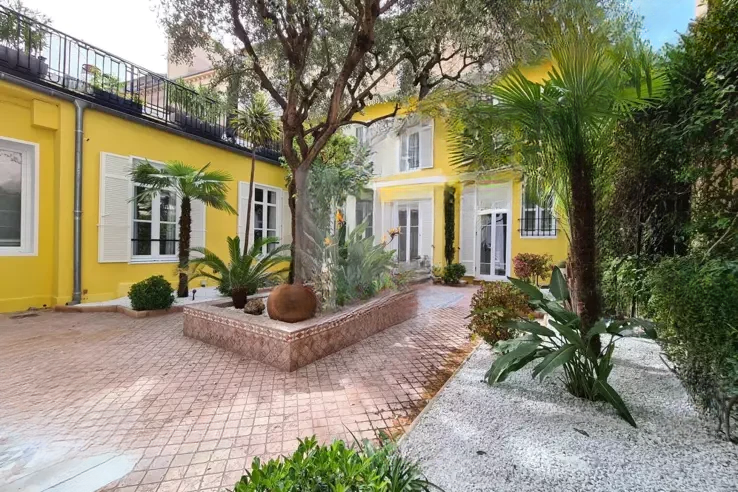 Квартира в Каннах, Франция, 131 м² - фото 2