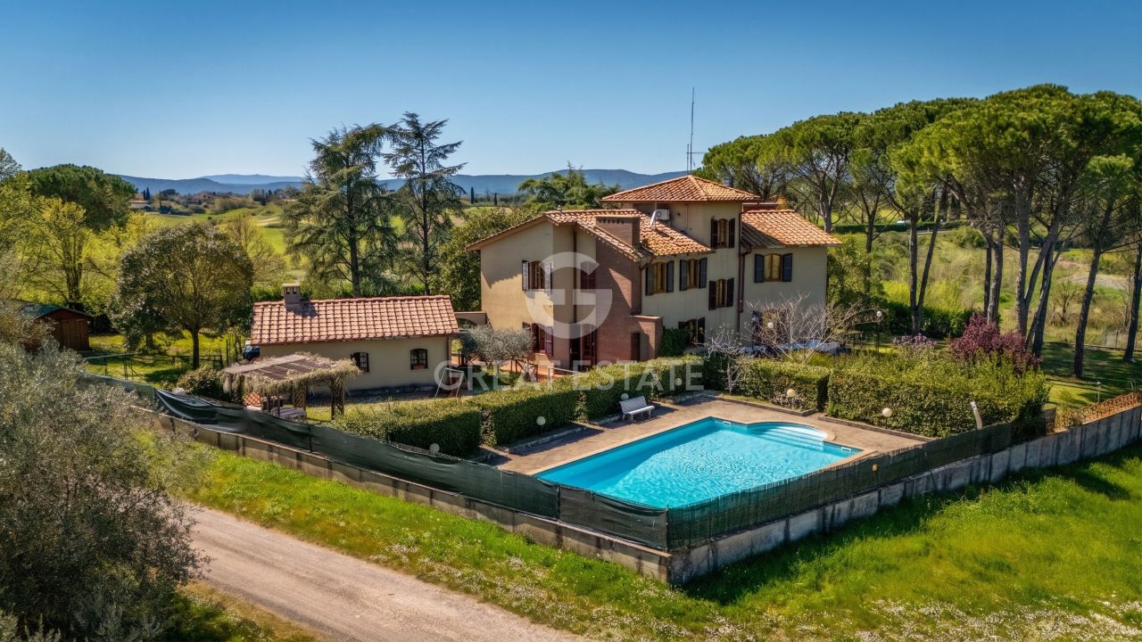 Вилла в Сиене, Италия, 433 м² - фото 2