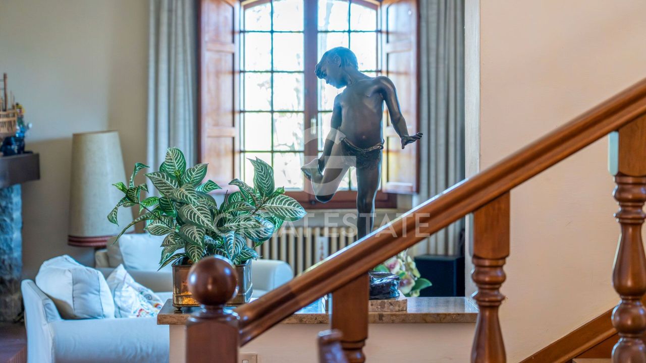 Вилла в Сиене, Италия, 433 м² - фото 8