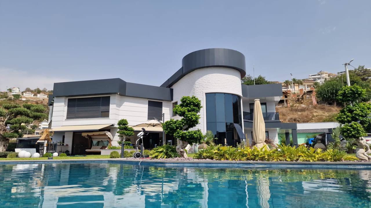 Вилла в Алании, Турция, 560 м² - фото 1