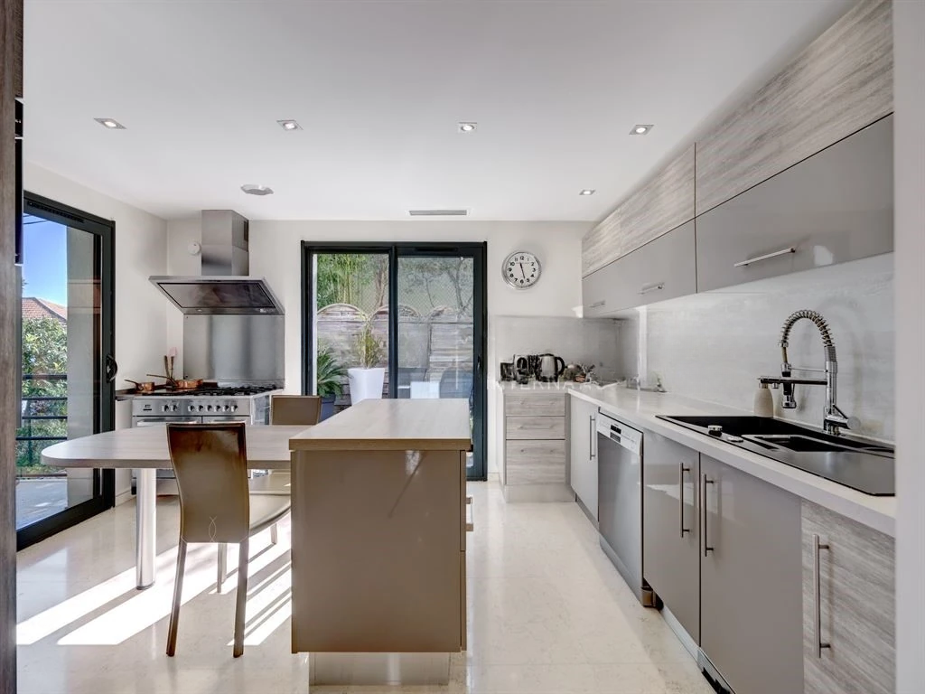 Квартира в Каннах, Франция, 177 м² - фото 10