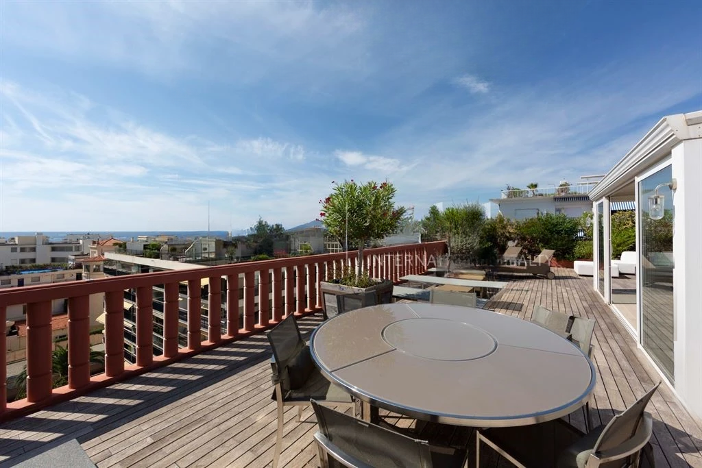 Квартира в Каннах, Франция, 187 м² - фото 1