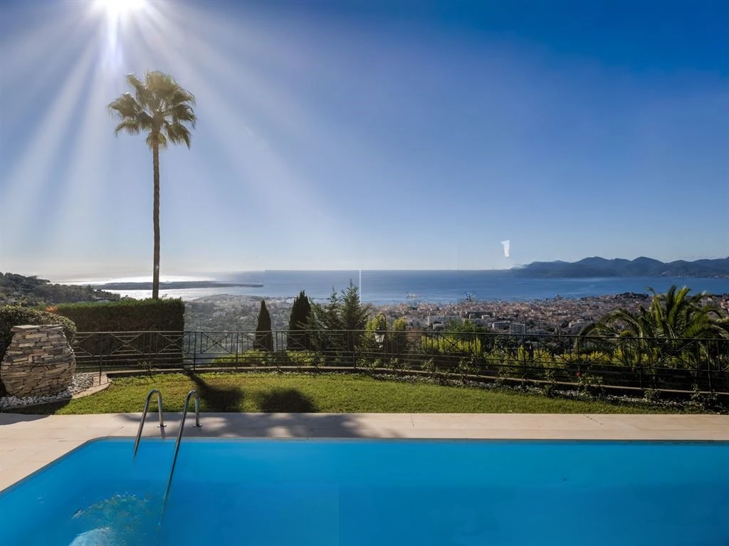 Квартира в Каннах, Франция, 211 м² - фото 3