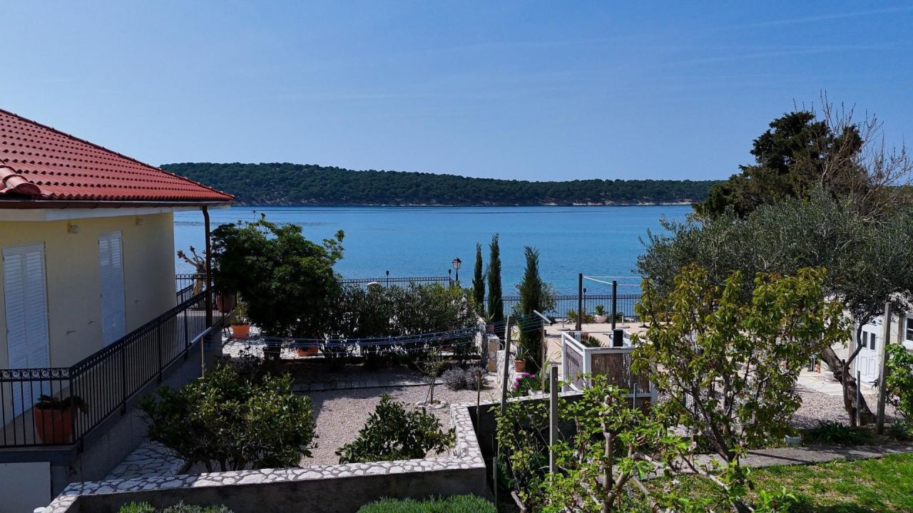 Отель, гостиница Barbat na Rabu, Хорватия, 763 м² - фото 2