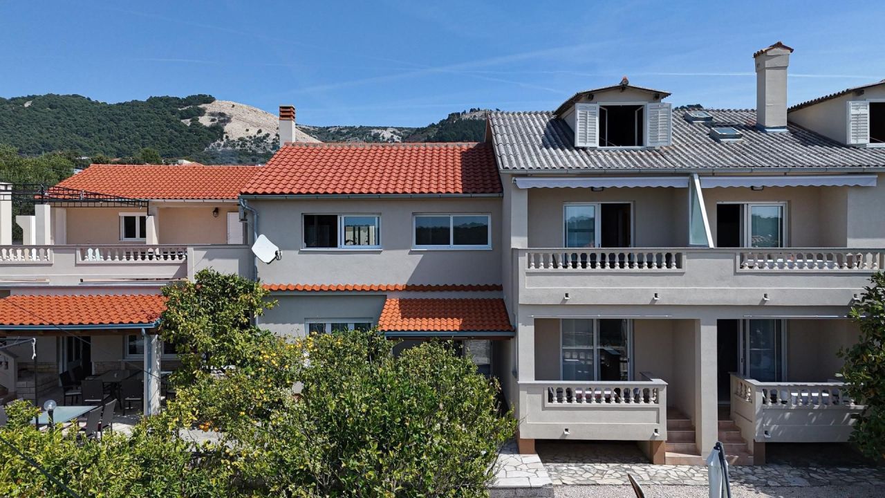 Отель, гостиница Barbat na Rabu, Хорватия, 763 м² - фото 3