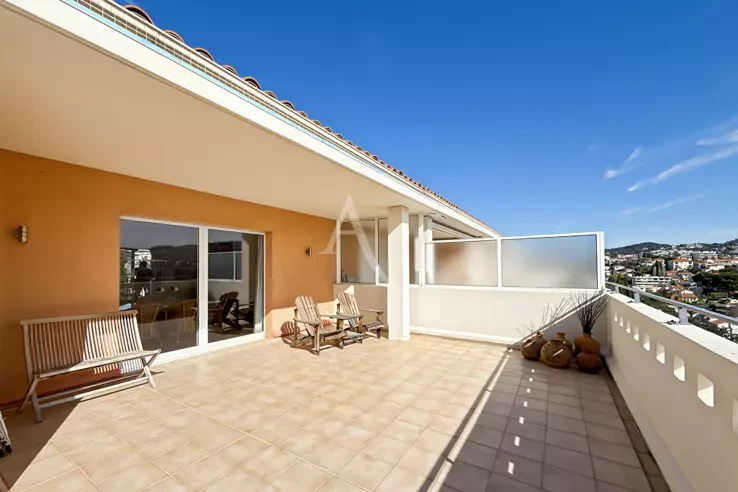 Квартира в Каннах, Франция, 125 м² - фото 1