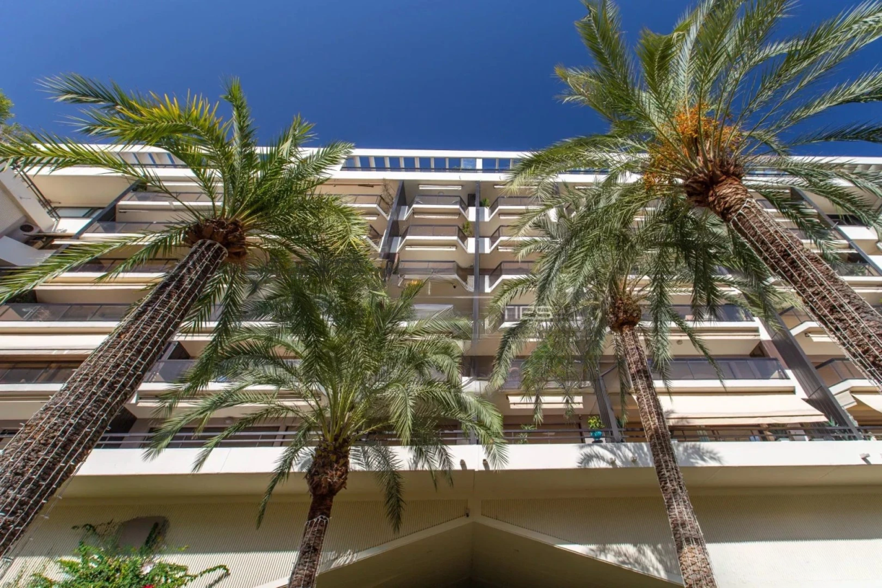 Квартира в Каннах, Франция, 82 м² - фото 1