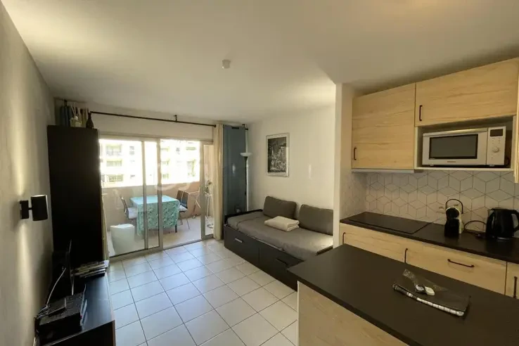 Квартира в Каннах, Франция, 27 м² - фото 1