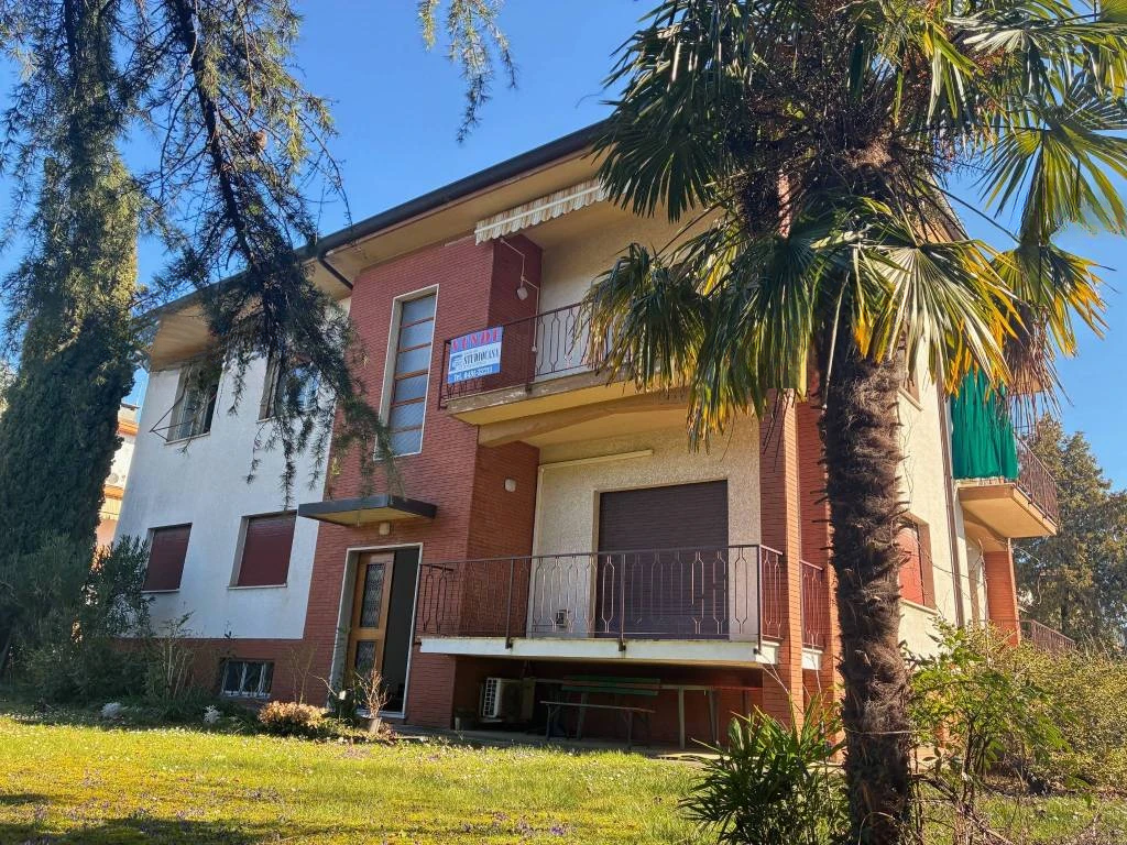 Квартира в Гориции, Италия, 182 м² - фото 1