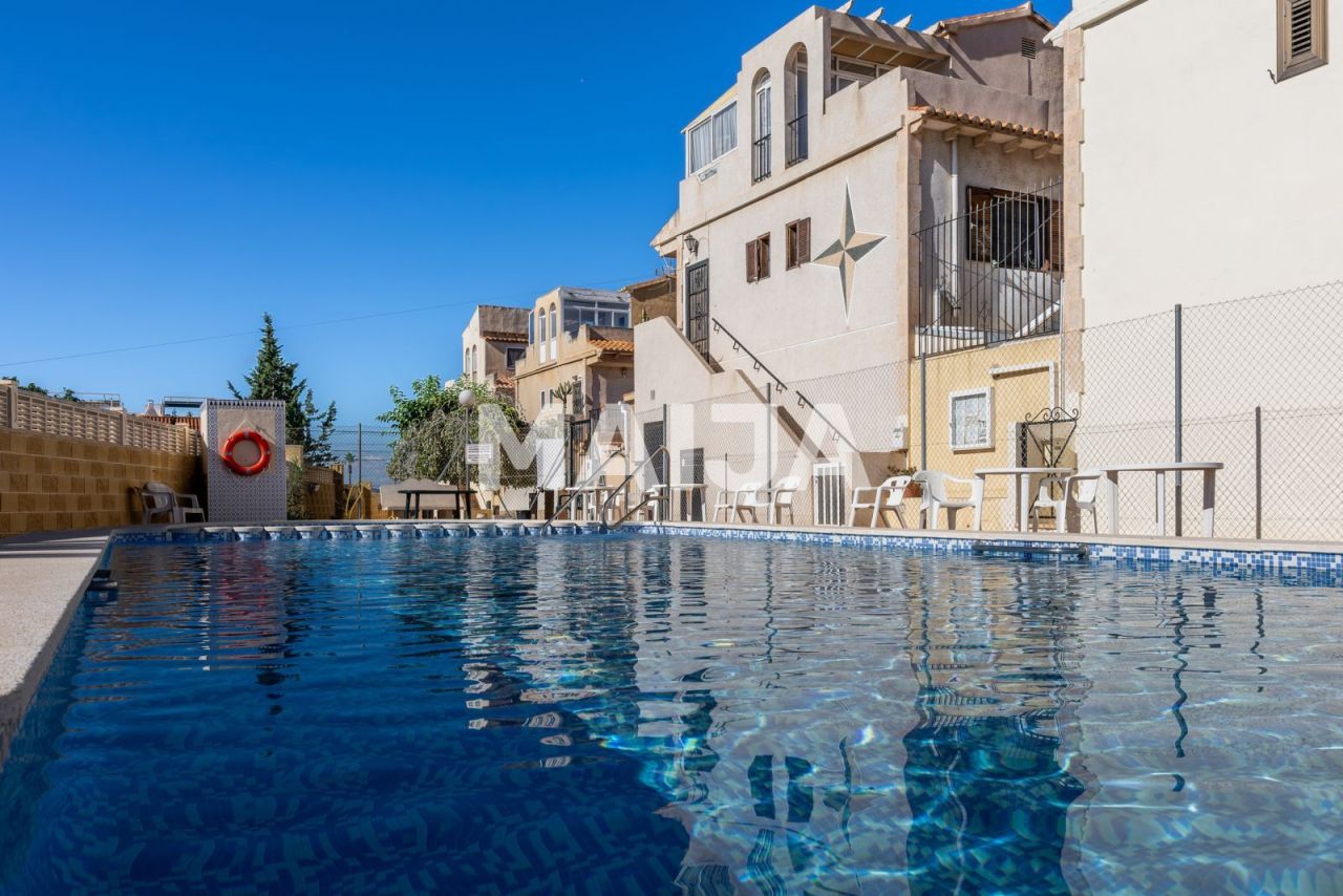 Квартира в Торревьехе, Испания, 65 м² - фото 1