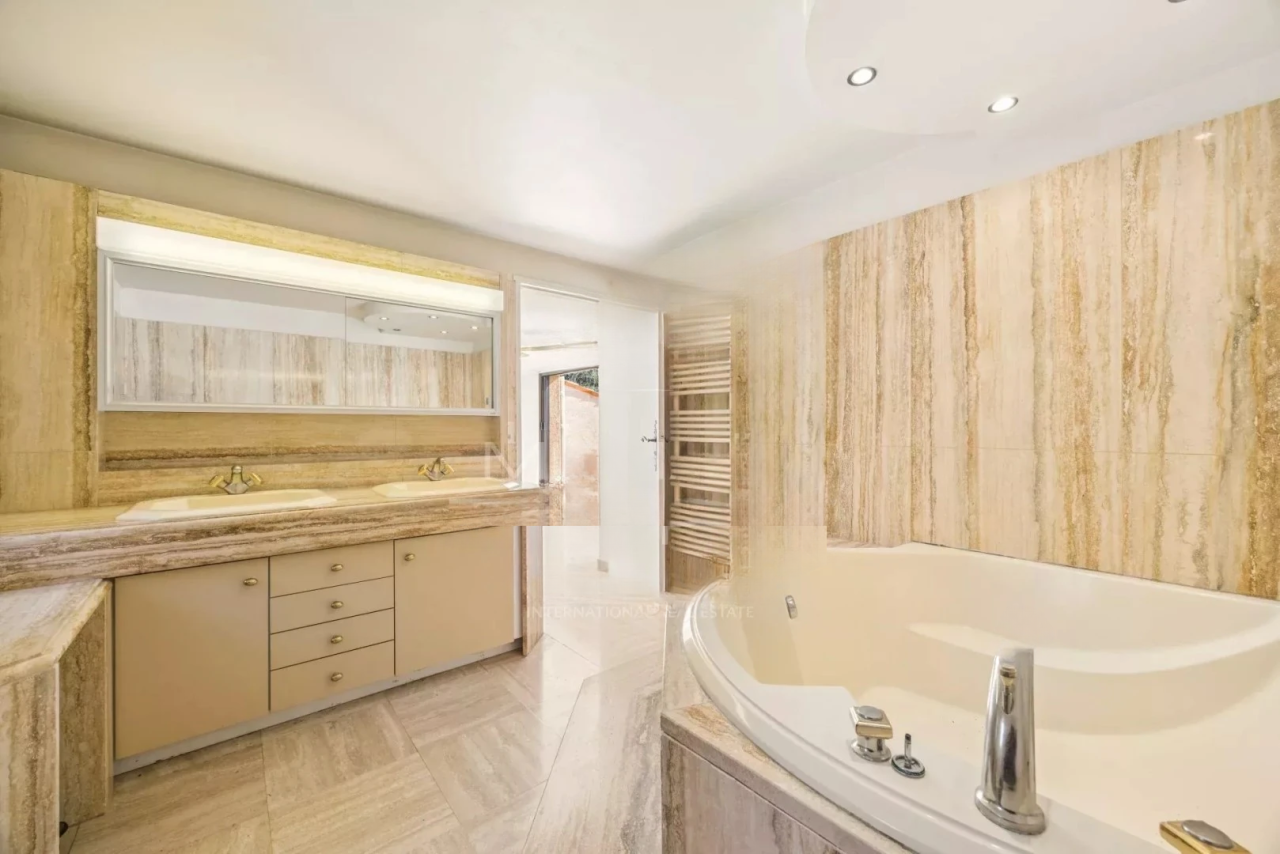 Квартира в Каннах, Франция, 220 м² - фото 7