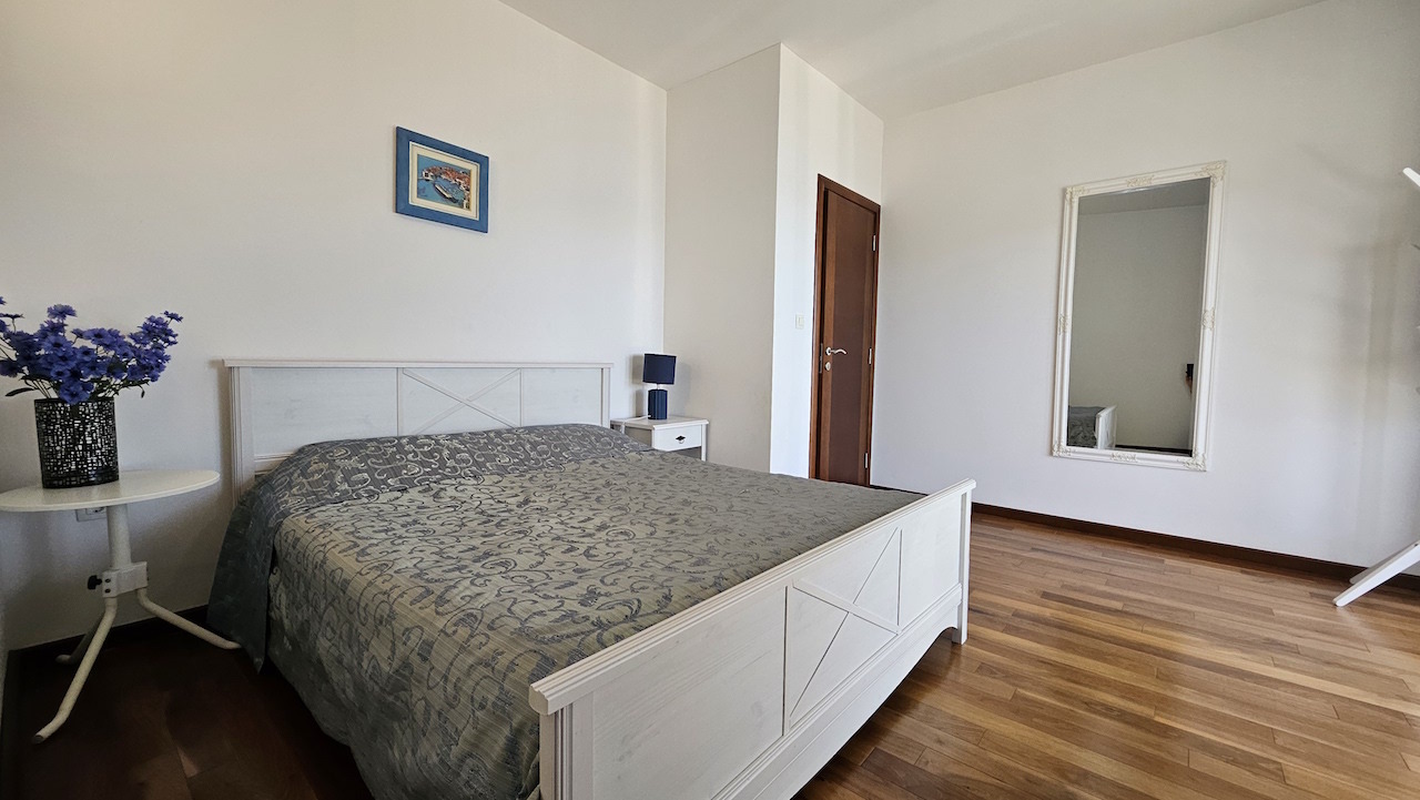 Квартира в Тивате, Черногория, 90 м² - фото 9