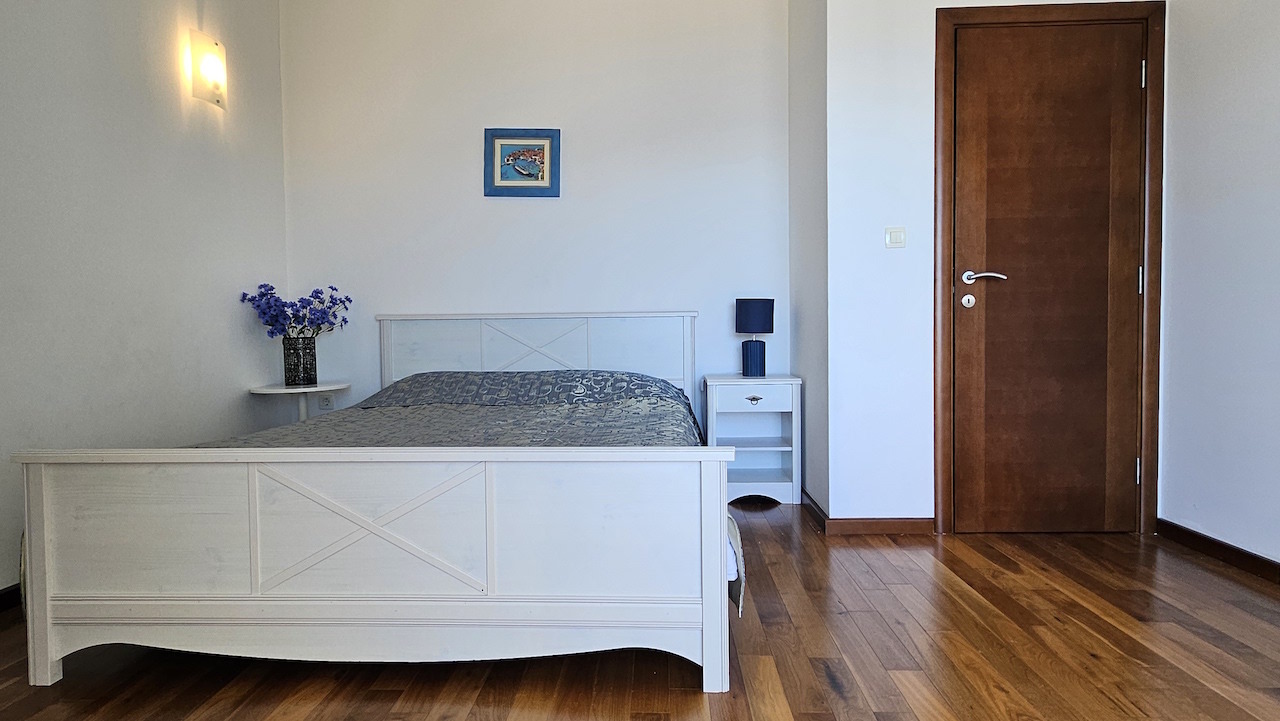 Квартира в Тивате, Черногория, 90 м² - фото 10