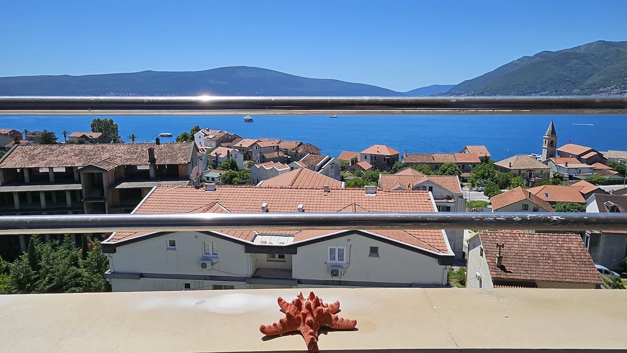 Квартира в Тивате, Черногория, 90 м² - фото 7