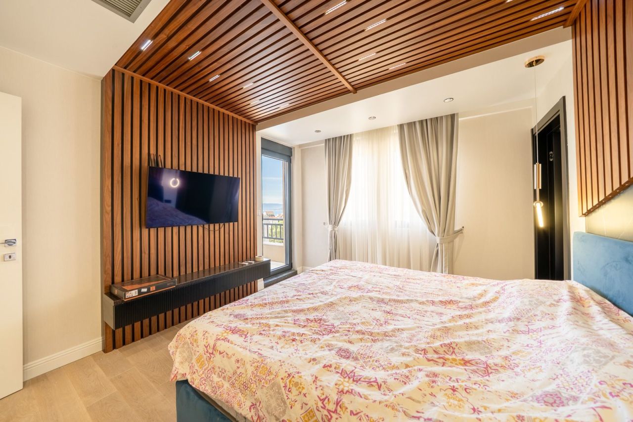 Квартира в Тивате, Черногория, 163 м² - фото 13