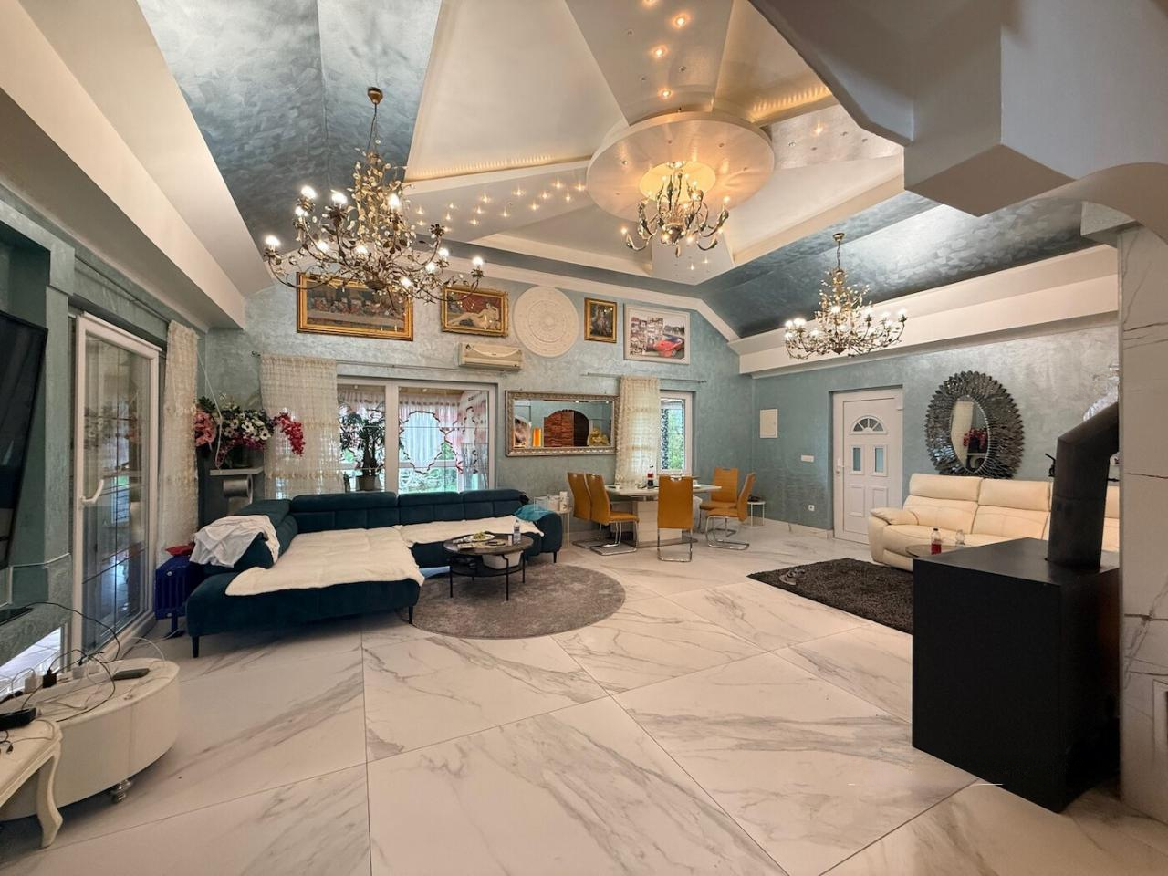 Дом в Любляне, Словения, 529 м² - фото 1