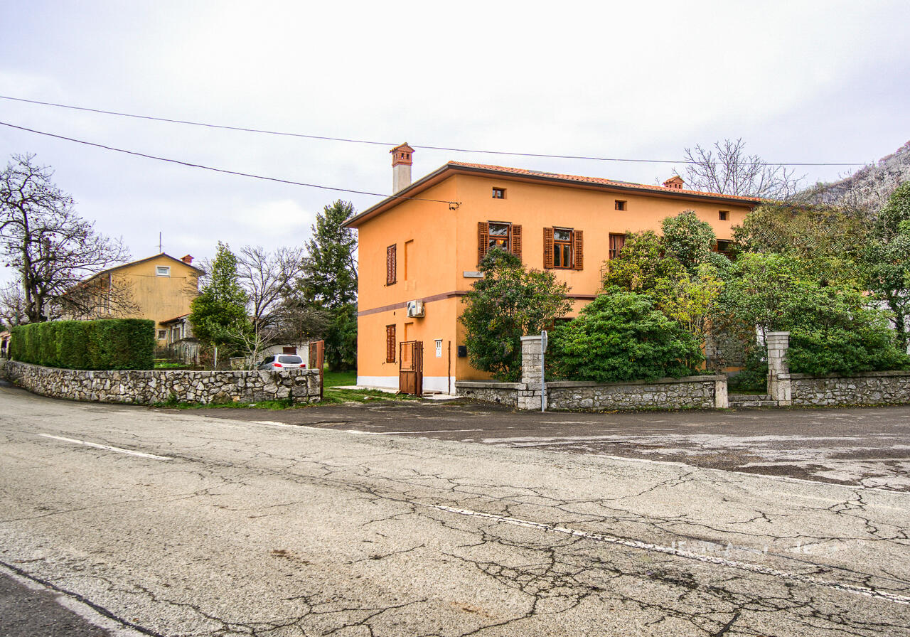 Ферма в Сежане, Словения, 3 327 м² - фото 8