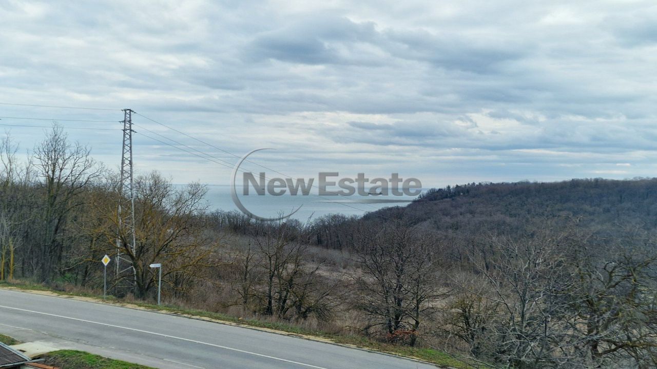 Коммерческая недвижимость в Варне, Болгария, 350 м² - фото 2
