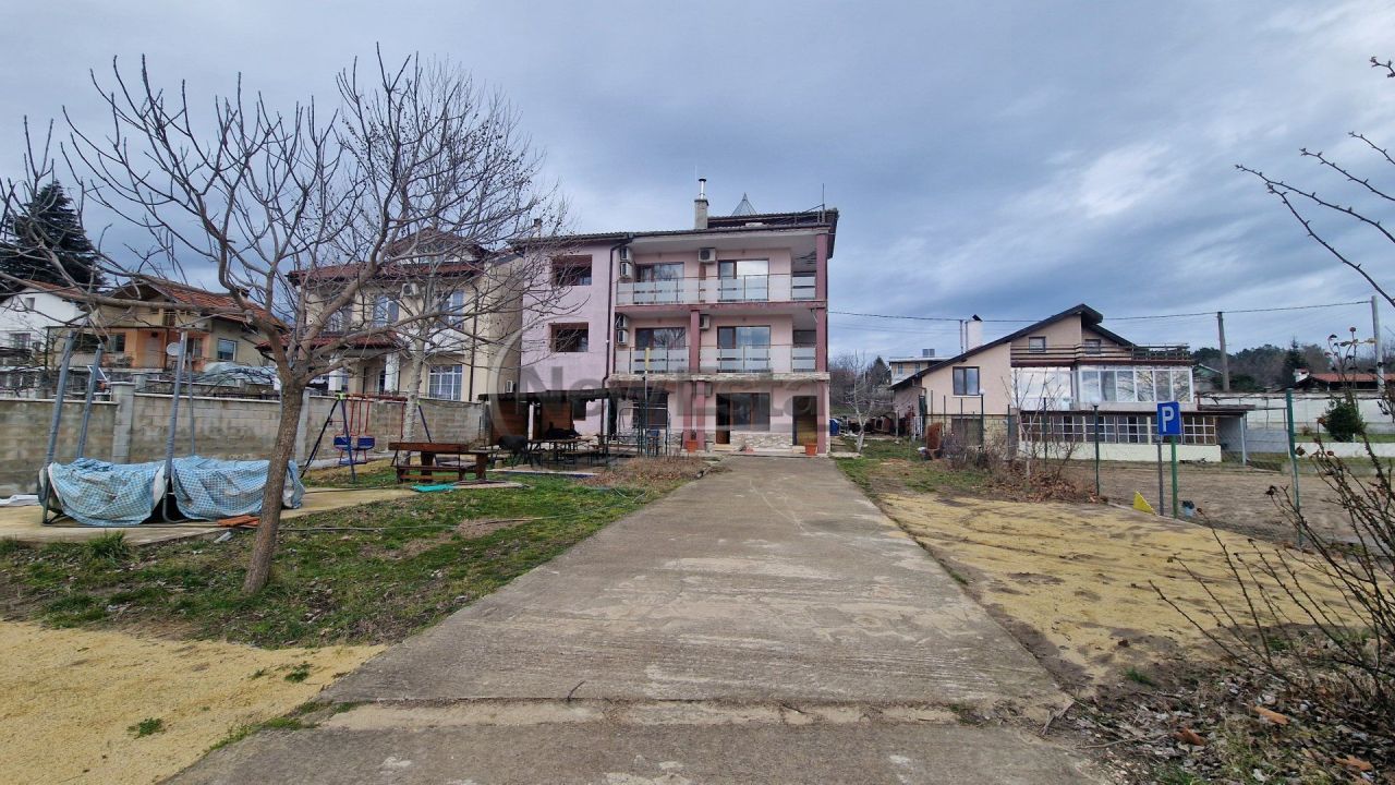 Коммерческая недвижимость в Варне, Болгария, 350 м² - фото 3