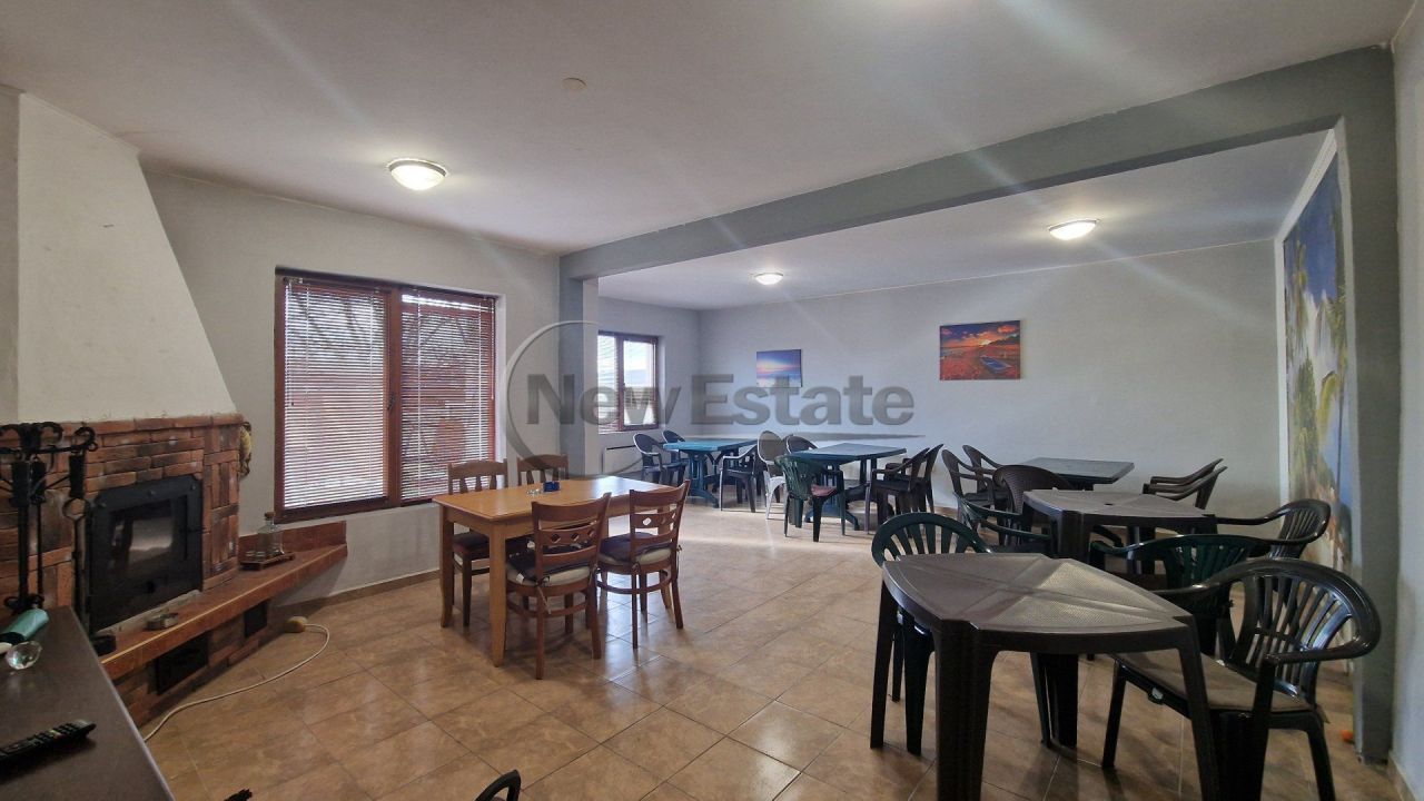 Коммерческая недвижимость в Варне, Болгария, 350 м² - фото 4