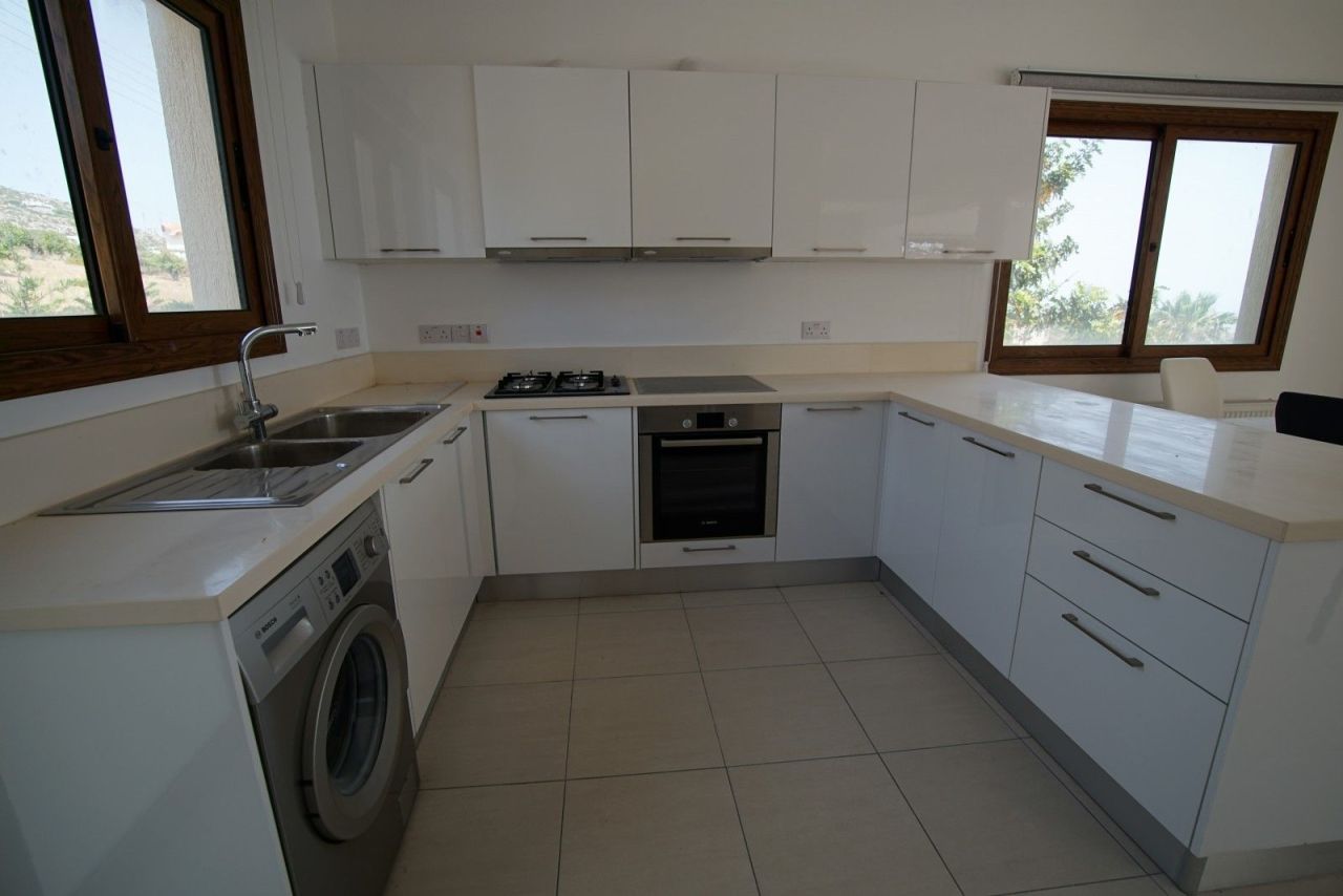 Вилла в Пафосе, Кипр, 200 м² - фото 8