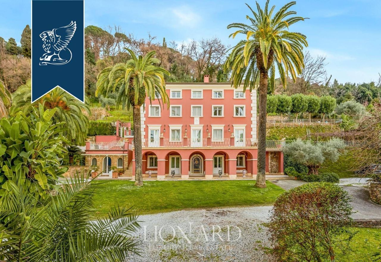 Вилла в Массе, Италия, 900 м² - фото 1