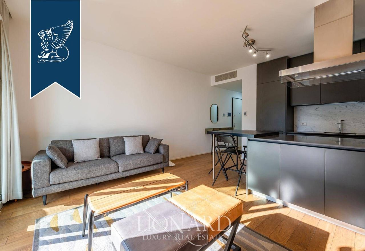 Апартаменты в Милане, Италия, 100 м² - фото 1