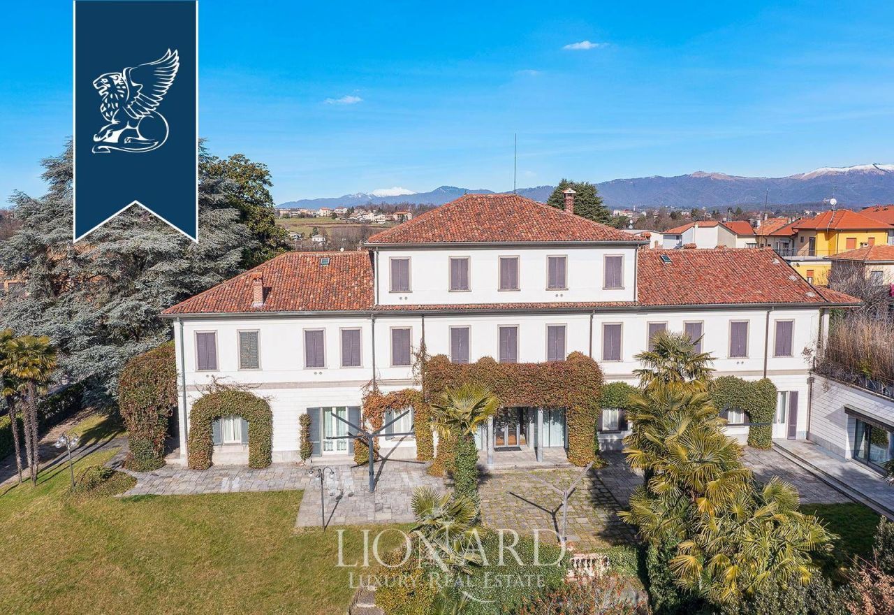 Вилла в Комо, Италия, 2 300 м² - фото 2