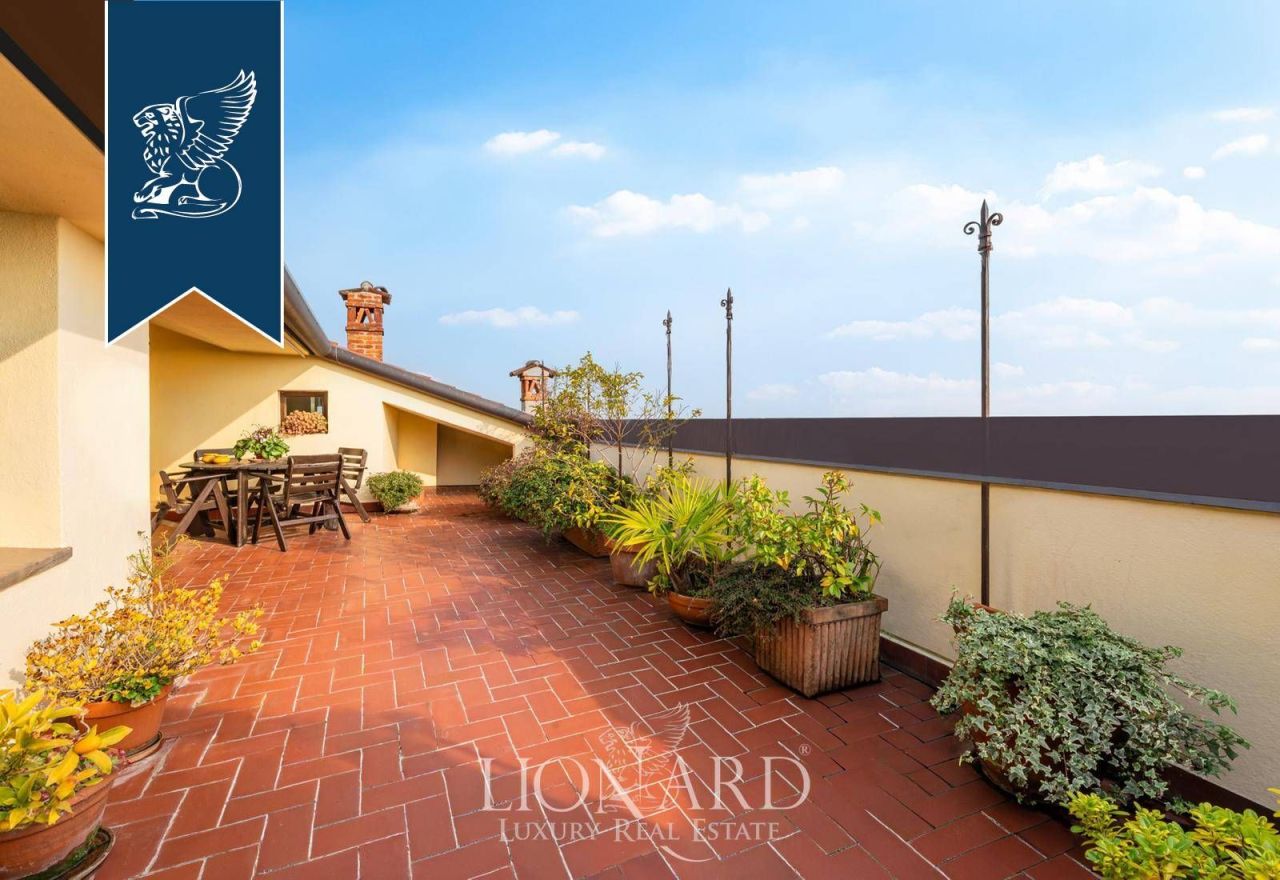 Апартаменты в Бергамо, Италия, 380 м² - фото 4