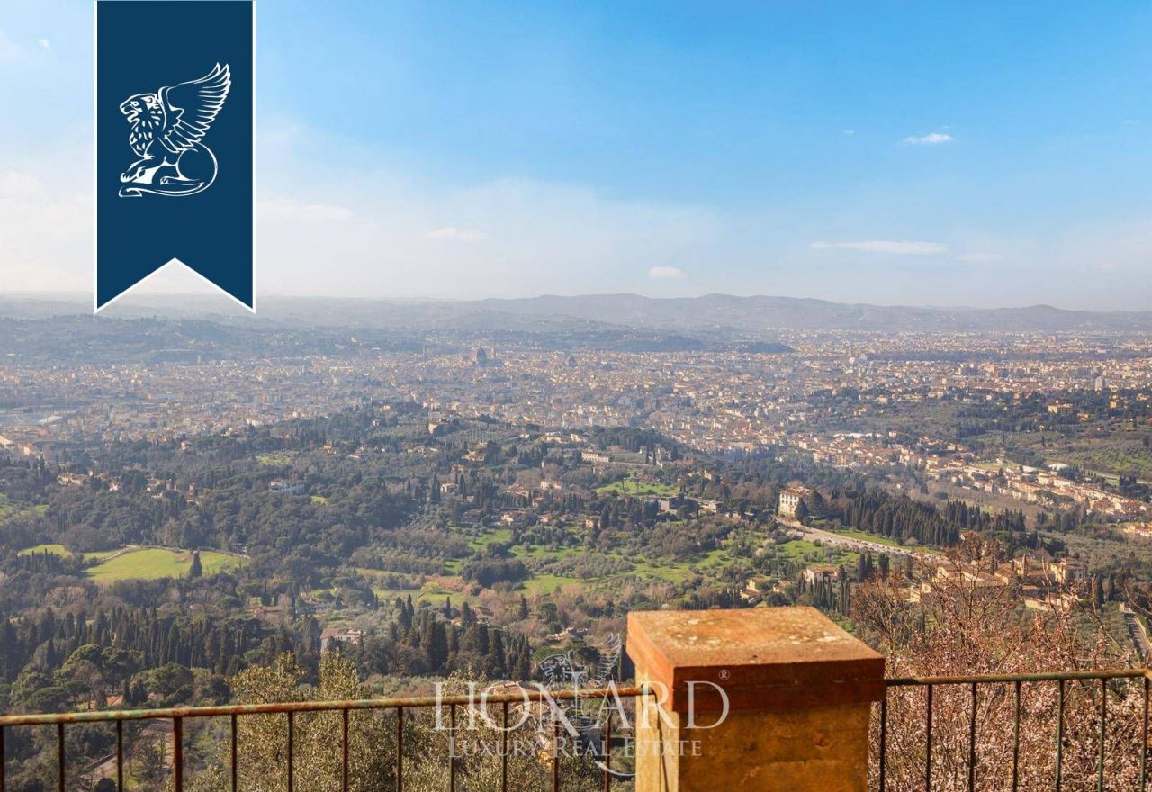 Вилла во Флоренции, Италия, 900 м² - фото 4
