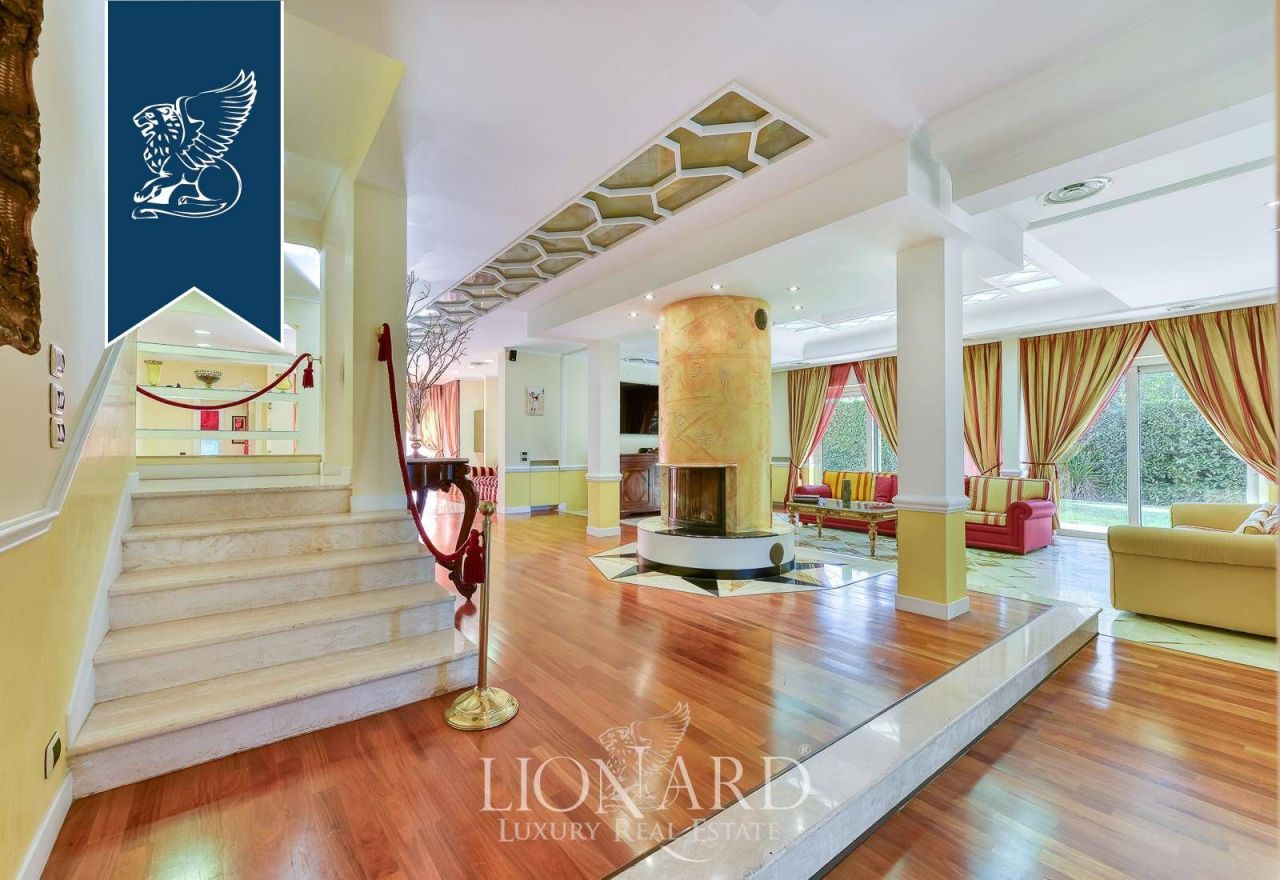Вилла в Риме, Италия, 682 м² - фото 11