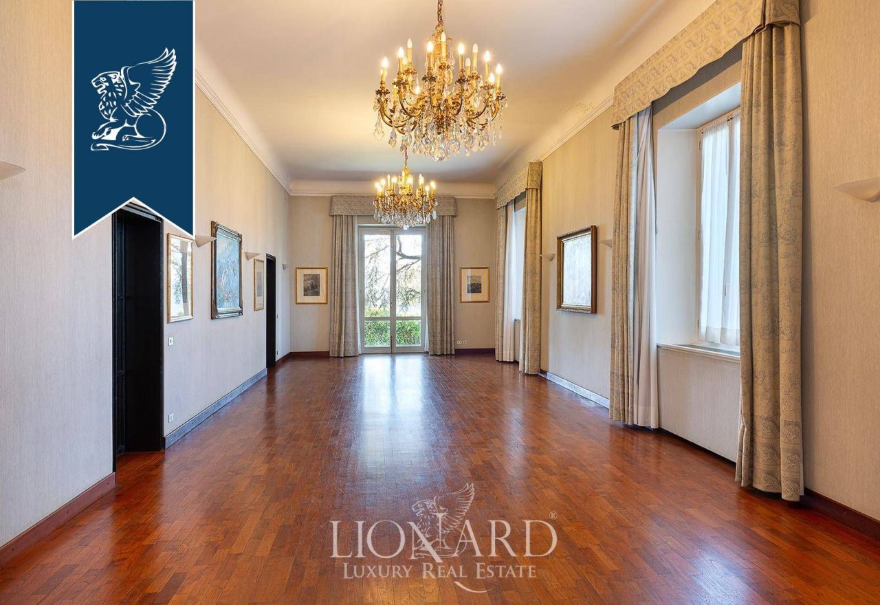 Вилла в Комо, Италия, 2 300 м² - фото 11