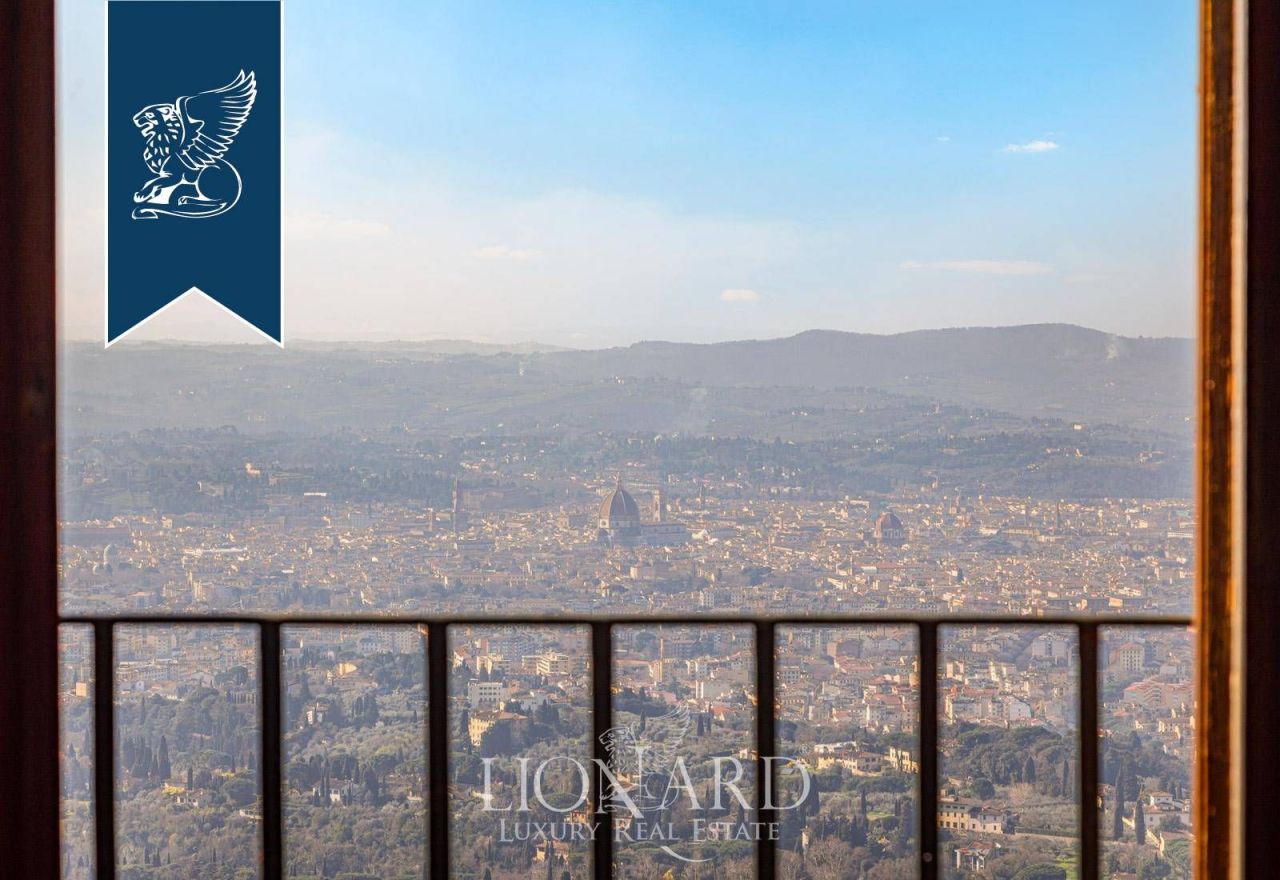 Вилла во Флоренции, Италия, 900 м² - фото 13