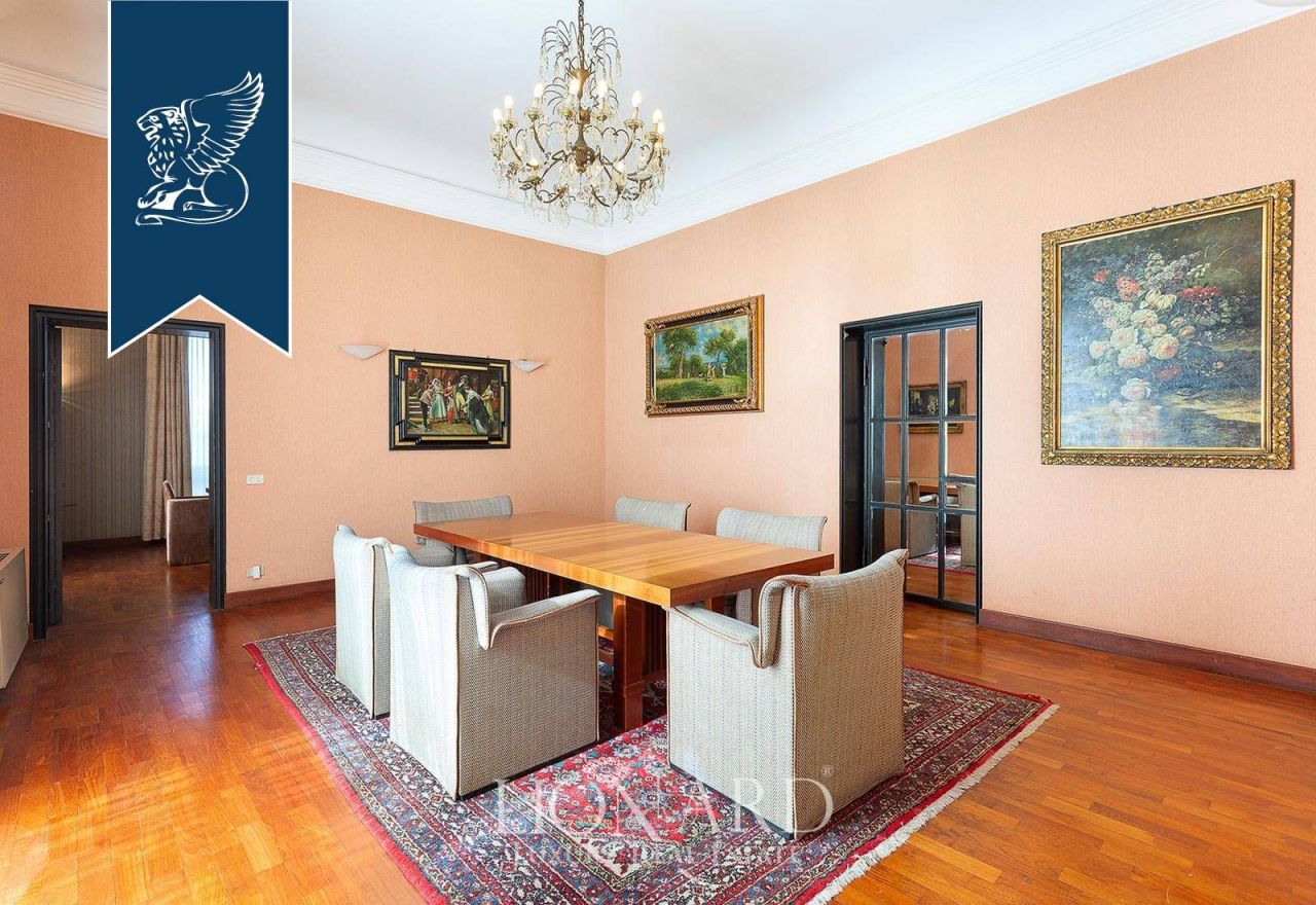 Вилла в Комо, Италия, 2 300 м² - фото 13