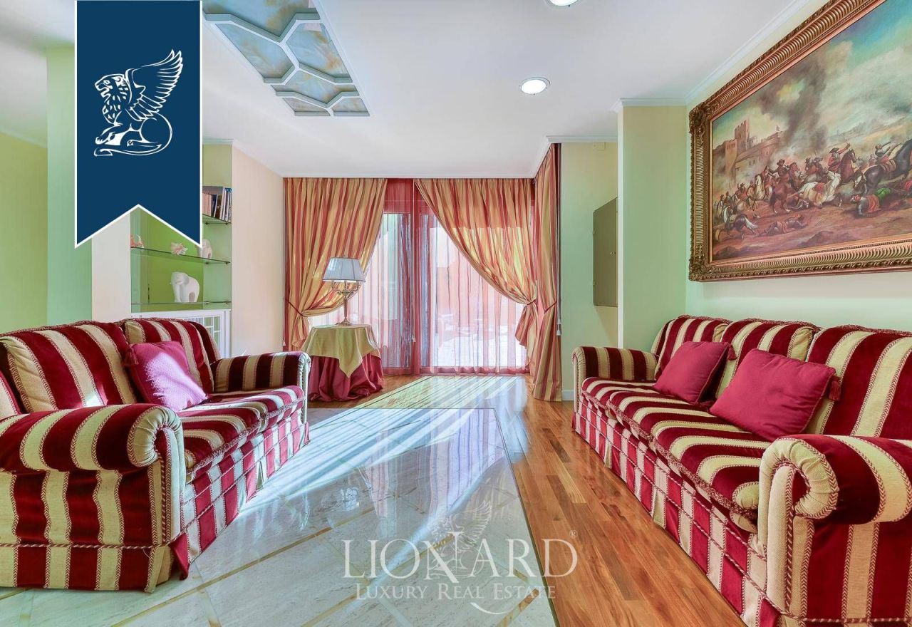 Вилла в Риме, Италия, 682 м² - фото 15