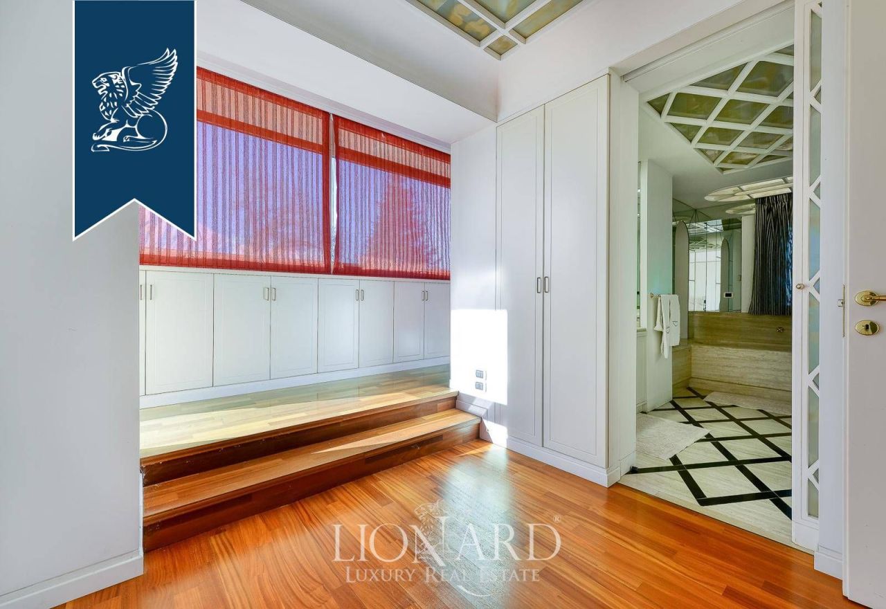 Вилла в Риме, Италия, 682 м² - фото 17
