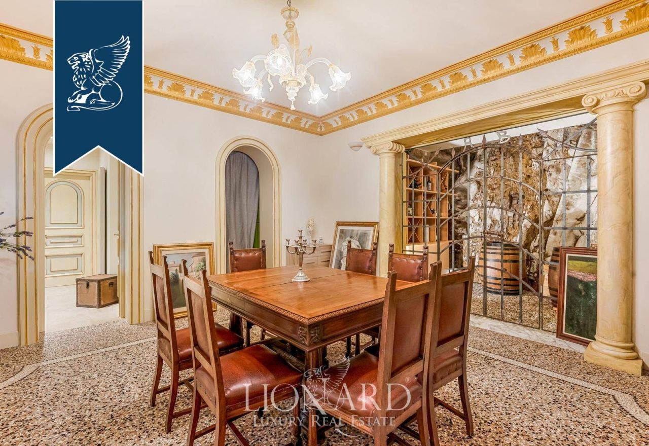 Вилла в Массе, Италия, 900 м² - фото 17