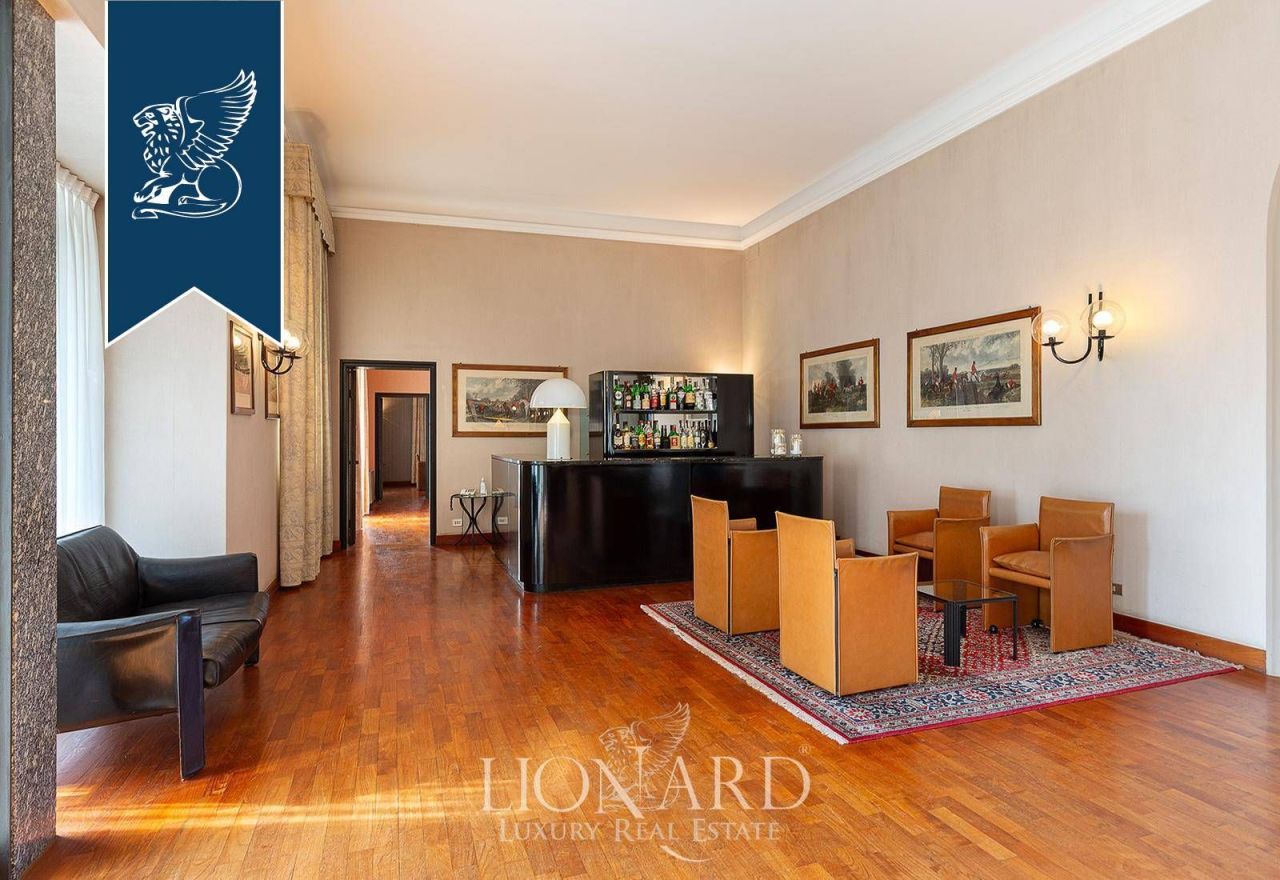 Вилла в Комо, Италия, 2 300 м² - фото 18