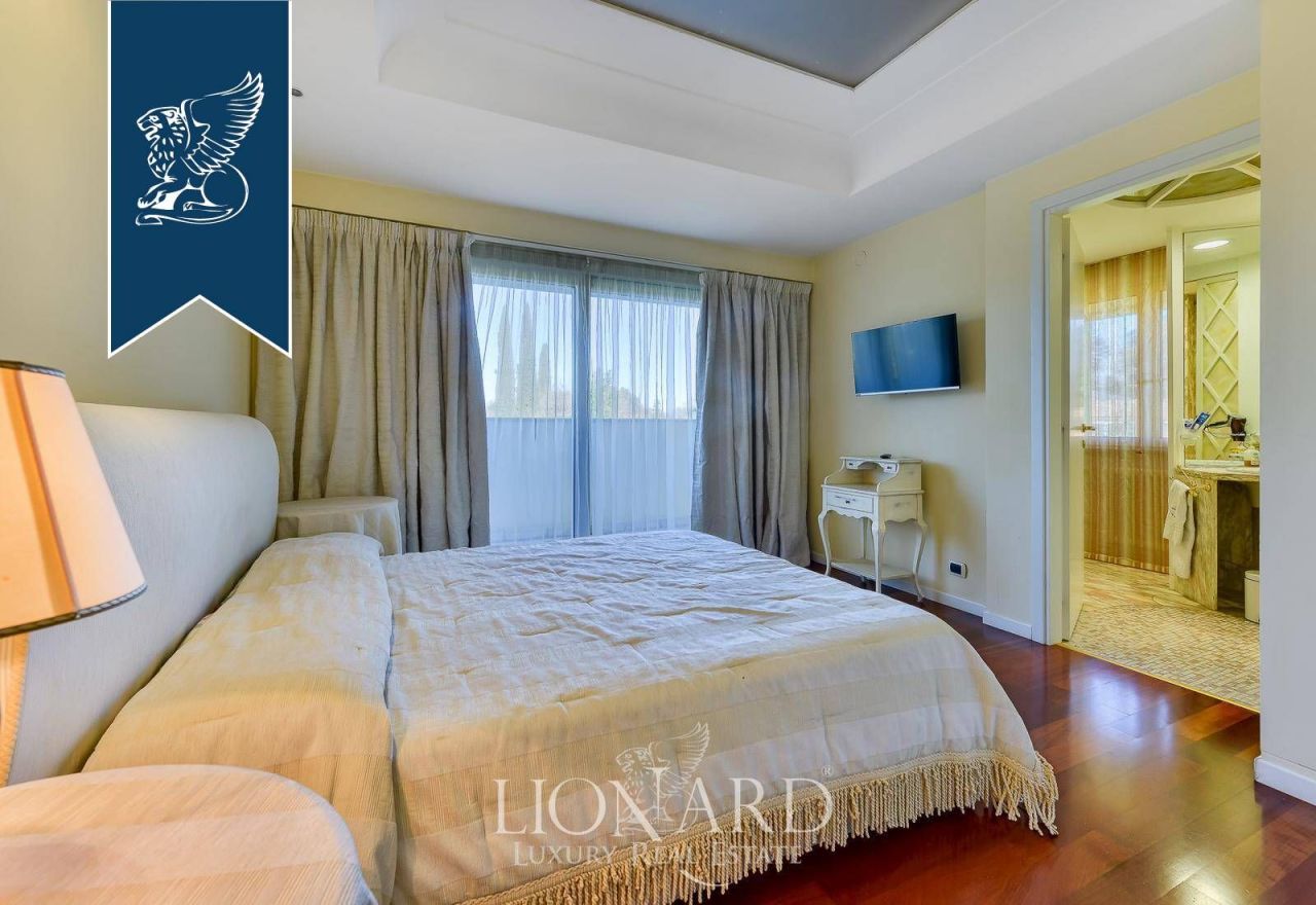 Вилла в Риме, Италия, 682 м² - фото 18