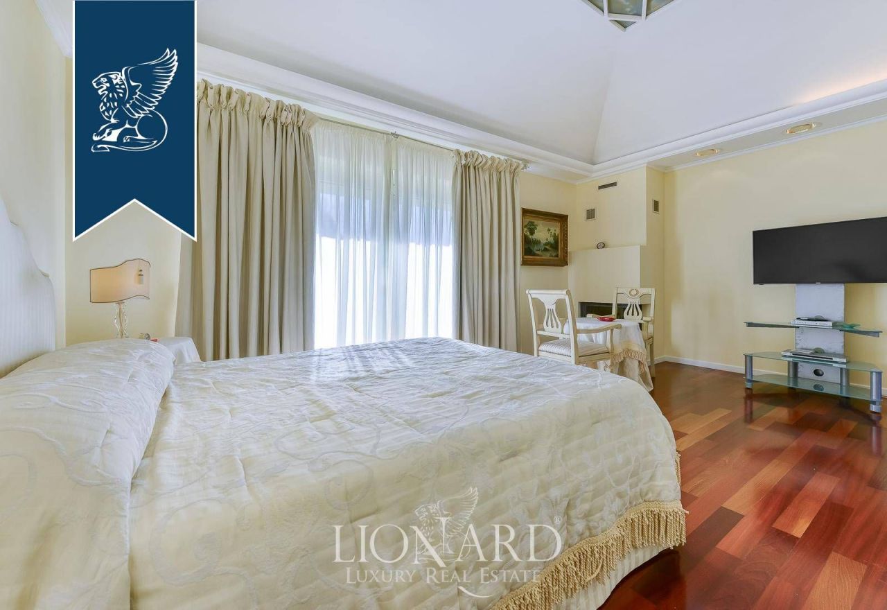 Вилла в Риме, Италия, 682 м² - фото 19